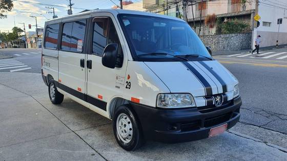PEUGEOT BOXER 2.3 HDI 330 PASSAGEIRO 16 LUGARES 8V DIESEL 3P MANUAL